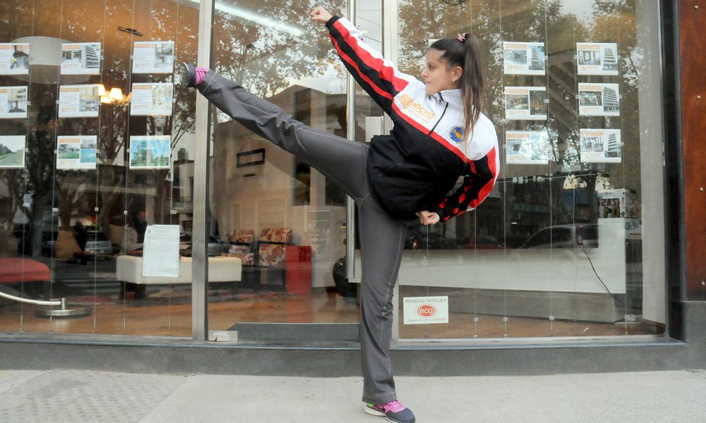 Natalia Zambelli en nuestra oficina de Ventas.